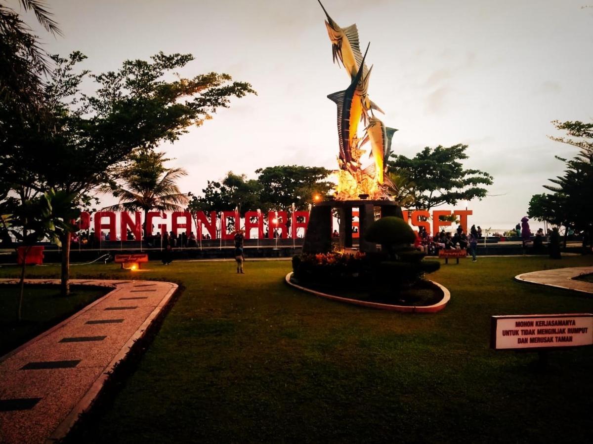Long Beach Hotel Pangandaran Exterior foto