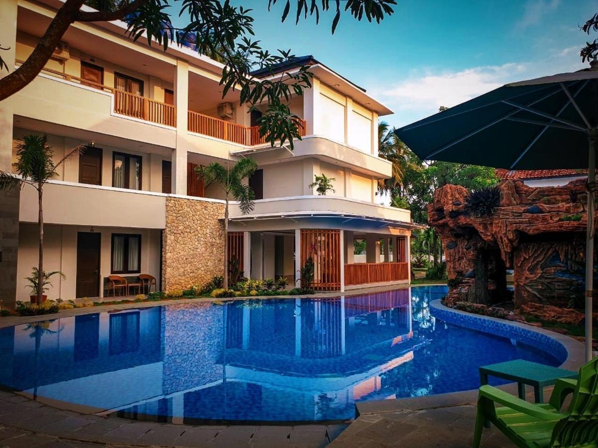 Long Beach Hotel Pangandaran Exterior foto