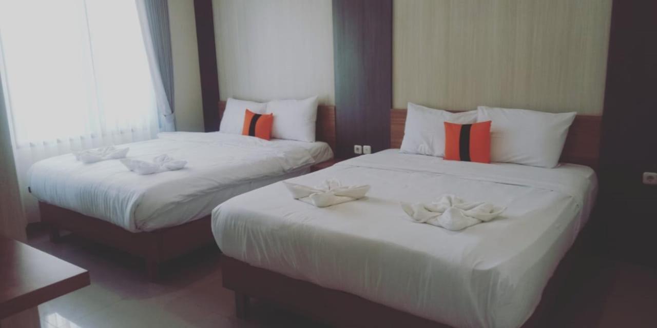 Long Beach Hotel Pangandaran Exterior foto